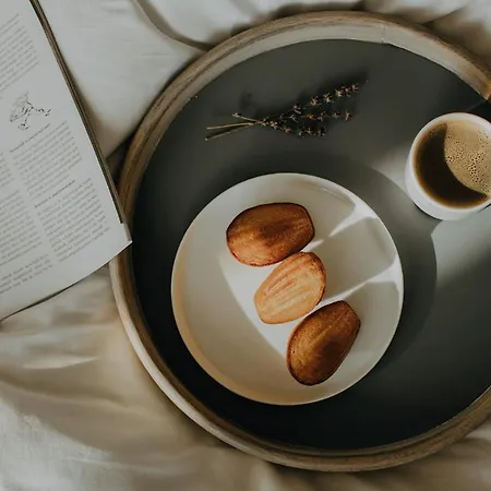 Bernadet アラカティ